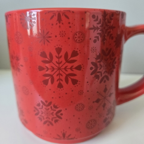 ❤️2/$20❤️ Tim‎ Hortons 2021 Christmas Snowflake Red Mug - Picture 3 of 5